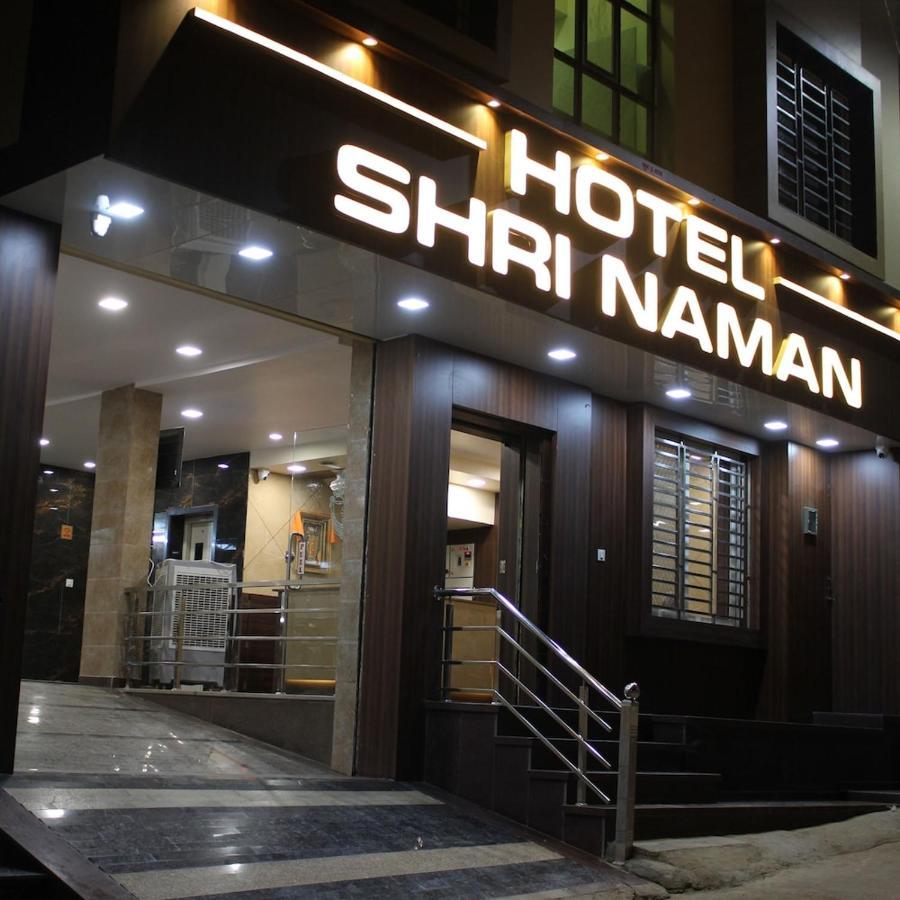 Maruti Group Of Hotels - Shri Naman Nāthdwāra Exteriör bild