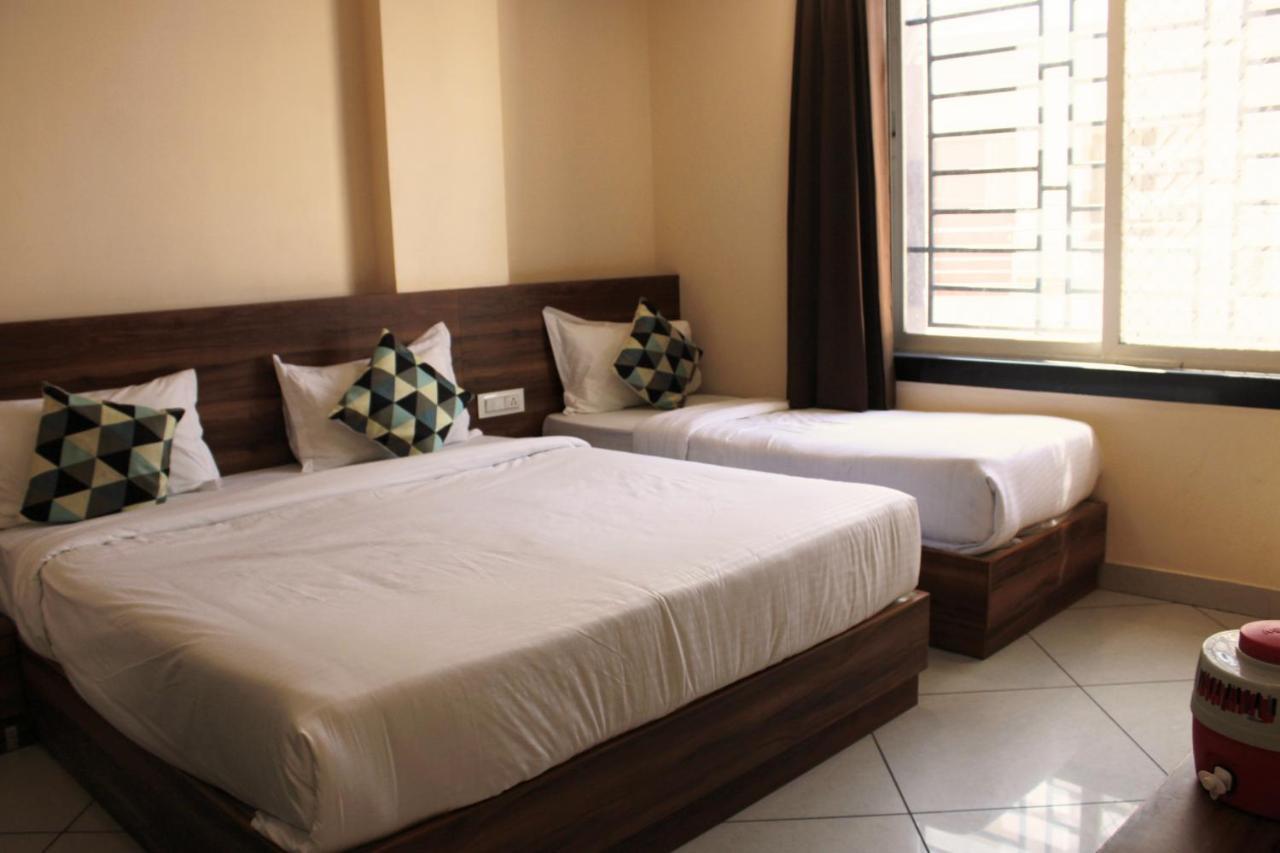 Maruti Group Of Hotels - Shri Naman Nāthdwāra Exteriör bild