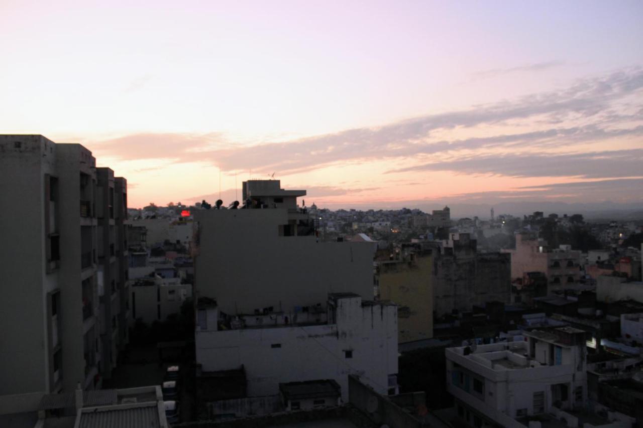 Maruti Group Of Hotels - Shri Naman Nāthdwāra Exteriör bild
