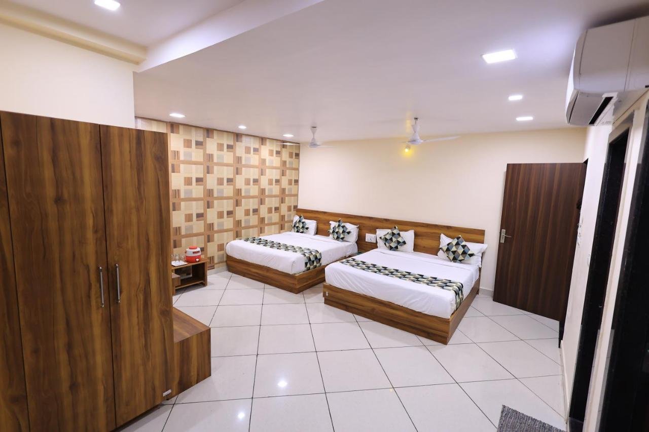 Maruti Group Of Hotels - Shri Naman Nāthdwāra Exteriör bild